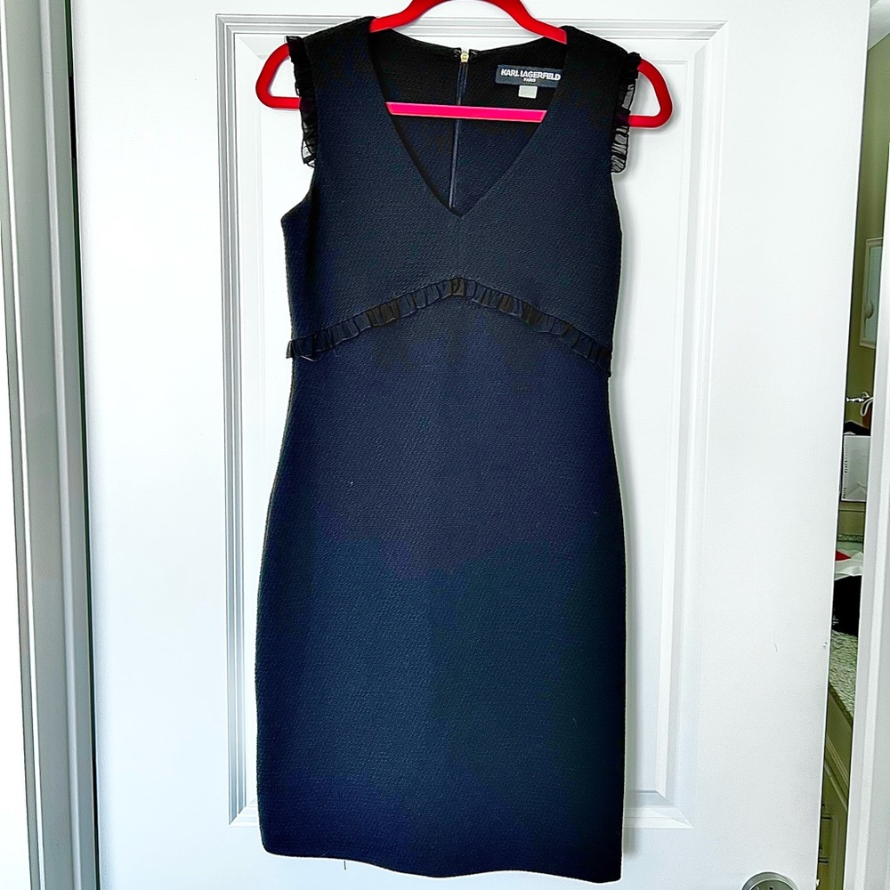 Karl Lagerfeld, black sleeveless dress,sz 4like new,no stains, non smokers home